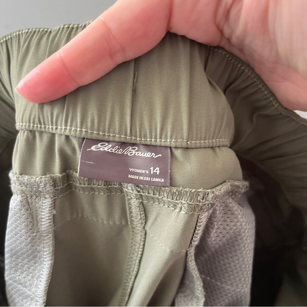 Eddie Bauer Green Nylon Cargo Pants High Rise Pull On Hiking Womens Size 14 - Picture 5 of 8